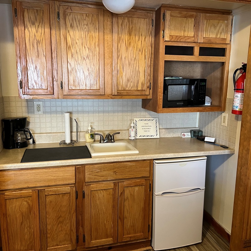 Suite 2 Kitchenette